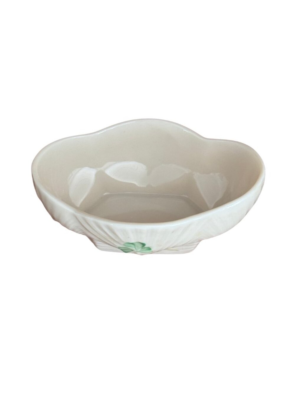 Belleek Ireland Shamrock Salt & Pepper Shaker Set with Stopper - Picture 6 of 10